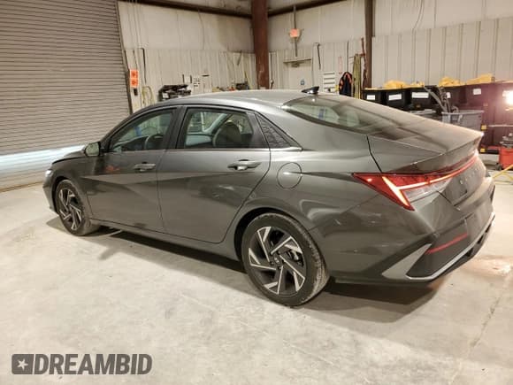 ✅ 2025 Hyundai Elantra Limited • VIN: KMHLP4DG0SU998469 • Lot: 92201545. Wystawiony na Copart z przebiegiem 14 123 mil. Bezpłatny archiwum sprzedaży aukcyjnych z USA i szczegółowy raport historii pojazdu na DreamBid. Zdjęcie 2.