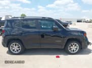 ✅ 2022 Jeep Renegade Latitude • VIN: ZACNJDB19NPN90018 • Lot: 42836966. Listed on IAAI with 61,783 mi. Free auction sales archive from the USA and detailed vehicle history report at DreamBid. Image 13.