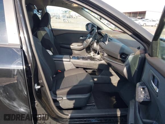 ✅ 2023 Nissan Rogue SV • VIN: 5N1BT3BA9PC893300 • Lot: 43270477. Wystawiony na IAAI z przebiegiem 36 589 mil. Bezpłatny archiwum sprzedaży aukcyjnych z USA i szczegółowy raport historii pojazdu na DreamBid. Zdjęcie 5.