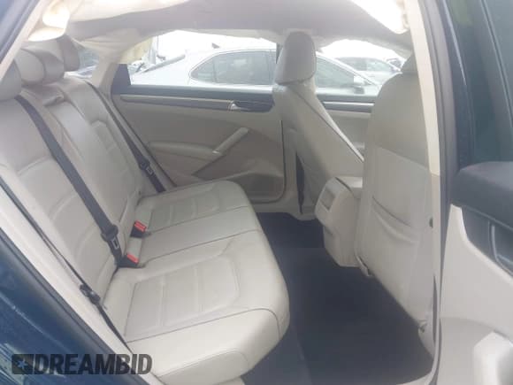 ✅ 2018 Volkswagen Passat S • VIN: 1VWAA7A33JC012417 • Lot: 42959297. Listed on IAAI with 76,728 mi. Free auction sales archive from the USA and detailed vehicle history report at DreamBid. Image 8.