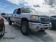 ✅ 2005 GMC Sierra 2500HD SLT • VIN: 1GTHK23215F957828 • Lot: 75952744. Wystawiony na Copart z przebiegiem Nie podano. Bezpłatny archiwum sprzedaży aukcyjnych z USA i szczegółowy raport historii pojazdu na DreamBid. Zdjęcie 4.