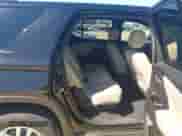 2023 Chevrolet Traverse LS z VIN 1GNERFKW5PJ136412, wystawiony jako IAAI lot #43341271 z przebiegiem 55 941 mil mil oraz . Historia ofert i sprzedaży dostępna na DreamBid. Obrazek 8.