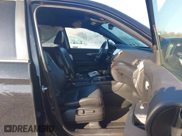 ✅ 2021 Honda Passport EX-L • VIN: 5FNYF8H59MB009688 • Lot: 43466871. Listed on IAAI with 36,048 mi. Free auction sales archive from the USA and detailed vehicle history report at DreamBid. Image 5.