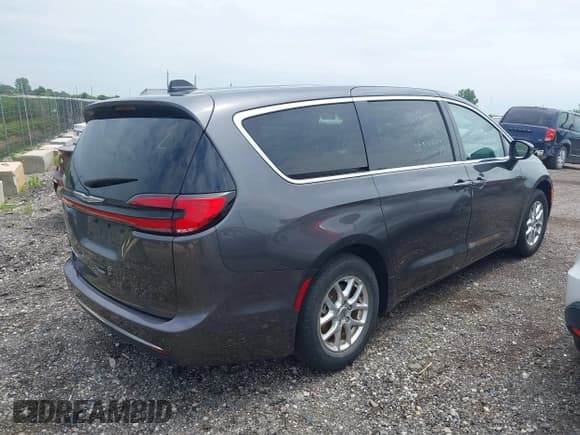 ✅ 2023 Chrysler Pacifica Touring L • VIN: 2C4RC1BG4PR530454 • Лот: 42699258. Опубликован ранее на IAAI с пробегом 58 789 миль. Бесплатный доступ к архиву аукционных продаж из США и подробный отчёт об истории автомобиля на DreamBid. Изображение 4.