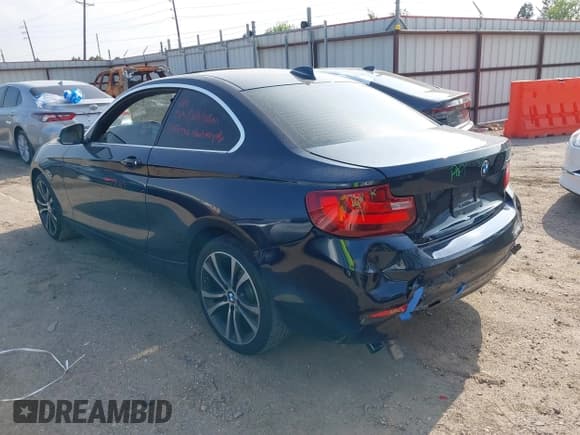 ✅ 2017 BMW 2 Series 230i • VIN: WBA2F9C38HV664981 • Lot: 41888074. Wystawiony na IAAI z przebiegiem 110 350 mil. Bezpłatny archiwum sprzedaży aukcyjnych z USA i szczegółowy raport historii pojazdu na DreamBid. Zdjęcie 3.