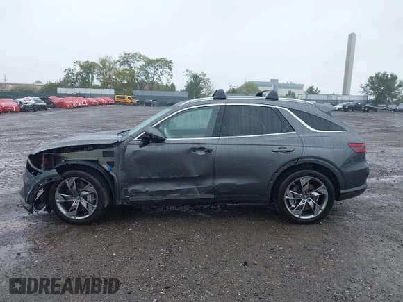 ✅ 2024 Genesis GV70 Advanced • VIN: 5NMMCET17RH002187 • Lot: 43432956. Listed on IAAI with 6,952 mi. Free auction sales archive from the USA and detailed vehicle history report at DreamBid. Image 14.