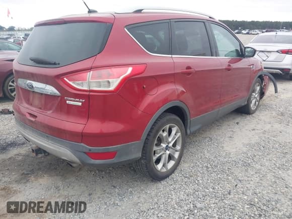 ✅ 2014 Ford Escape Titanium • VIN: 1FMCU0J93EUE07322 • Lot: 43552178. Wystawiony na IAAI z przebiegiem 152 721 mil. Bezpłatny archiwum sprzedaży aukcyjnych z USA i szczegółowy raport historii pojazdu na DreamBid. Zdjęcie 4.