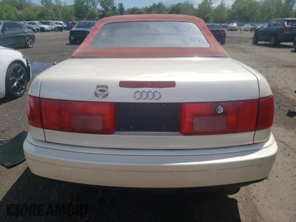 ✅ 1997 Audi Cabriolet • VIN: WAUAA88G8VN002670 • Lot: 55308435. Wystawiony na Copart z przebiegiem 86 673 mil. Bezpłatny archiwum sprzedaży aukcyjnych z USA i szczegółowy raport historii pojazdu na DreamBid. Zdjęcie 6.