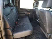 ✅ 2020 Chevrolet Silverado 2500HD LTZ • VIN: 1GC4YPEY4LF207932 • Lot: 80317645. Wystawiony na Copart z przebiegiem 100 810 mil. Bezpłatny archiwum sprzedaży aukcyjnych z USA i szczegółowy raport historii pojazdu na DreamBid. Zdjęcie 10.