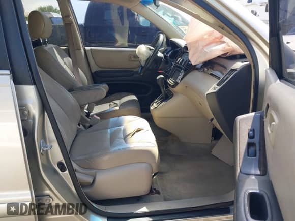 2001 Toyota Highlander с VIN JTEGD21A110003587, выставлен на аукционе IAAI как лот 42961179 с пробегом 170 714 миль миль и . История ставок и продаж доступна на DreamBid. Изображение 5.