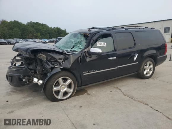 ✅ 2011 Chevrolet Suburban LTZ • VIN: 1GNSKKE30BR335704 • Lot: 70508724. Wystawiony na Copart z przebiegiem 177 324 mil. Bezpłatny archiwum sprzedaży aukcyjnych z USA i szczegółowy raport historii pojazdu na DreamBid. Zdjęcie 1.