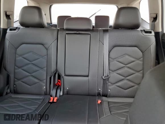 ✅ 2024 Volkswagen Atlas SE • VIN: 1V2DR2CA1RC503800 • Lot: 58160815. Wystawiony na Copart z przebiegiem 11 278 mil. Bezpłatny archiwum sprzedaży aukcyjnych z USA i szczegółowy raport historii pojazdu na DreamBid. Zdjęcie 10.