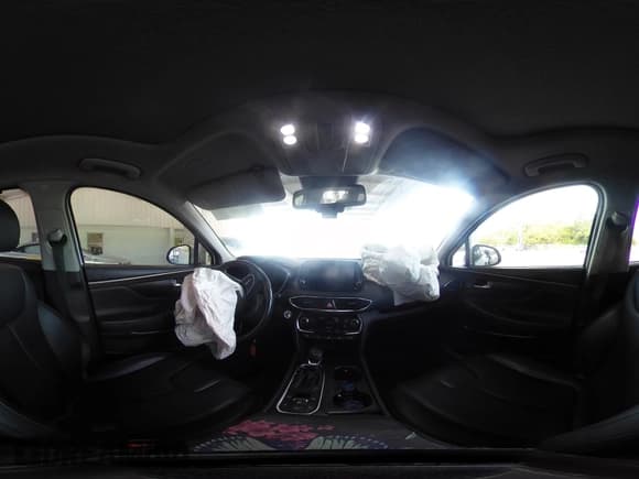 ✅ 2020 Hyundai Santa Fe Limited • VIN: 5NMS53AD4LH282287 • Lot: 42611336. Wystawiony na IAAI z przebiegiem 75 284 mil. Bezpłatny archiwum sprzedaży aukcyjnych z USA i szczegółowy raport historii pojazdu na DreamBid. Zdjęcie 18.