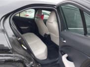 ✅ 2019 Lexus UX 200 • VIN: JTHY3JBH8K2013667 • Lot: 41635062. Wystawiony na IAAI z przebiegiem 75 863 mil. Bezpłatny archiwum sprzedaży aukcyjnych z USA i szczegółowy raport historii pojazdu na DreamBid. Zdjęcie 8.