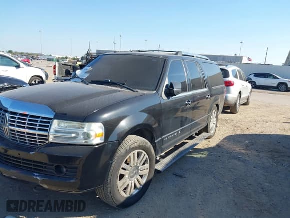 ✅ 2011 Lincoln Navigator • VIN: 5LMJJ3H53BEJ06220 • Лот: 43362461. Опубликован ранее на IAAI с пробегом 223 125 миль. Бесплатный доступ к архиву аукционных продаж из США и подробный отчёт об истории автомобиля на DreamBid. Изображение 2.