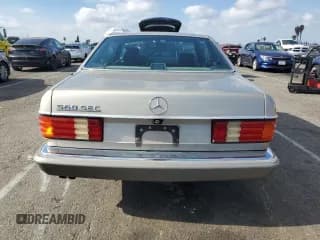 ✅ 1987 Mercedes-Benz 560 560SEC • VIN: WDBCA45D4HA304014 • Lot: 89122905. Wystawiony na Copart z przebiegiem 140 270 mil. Bezpłatny archiwum sprzedaży aukcyjnych z USA i szczegółowy raport historii pojazdu na DreamBid. Zdjęcie 6.