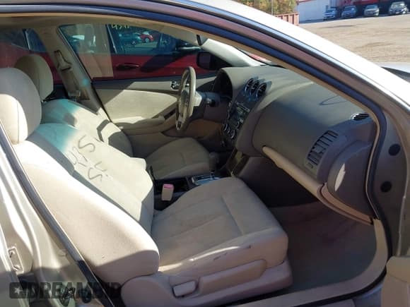 ✅ 2010 Nissan Altima SL • VIN: 1N4AL2AP4AC106136 • Лот: 43510963. Опубликован ранее на IAAI с пробегом 196 044 миль. Бесплатный доступ к архиву аукционных продаж из США и подробный отчёт об истории автомобиля на DreamBid. Изображение 5.