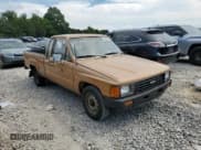 ✅ 1984 Toyota Pickup Deluxe • VIN: JT4RN56D9E0054209 • Лот: 63538665. Опубликован ранее на Copart с пробегом 197 881 миль. Бесплатный доступ к архиву аукционных продаж из США и подробный отчёт об истории автомобиля на DreamBid. Изображение 4.