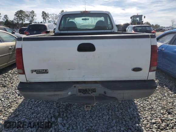 ✅ 2000 Ford F-250 XL • VIN: 1FTNF21F6YEE07189 • Lot: 88033105. Listed on Copart with 255,739 mi. Free auction sales archive from the USA and detailed vehicle history report at DreamBid. Image 6.