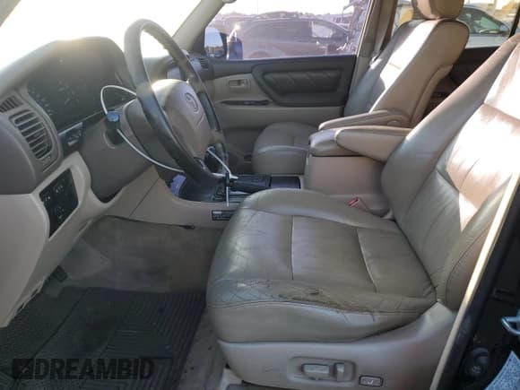 ✅ 2000 Toyota Land Cruiser • VIN: JT3HT05J1Y0084793 • Lot: 87051125. Wystawiony na Copart z przebiegiem 302 169 mil. Bezpłatny archiwum sprzedaży aukcyjnych z USA i szczegółowy raport historii pojazdu na DreamBid. Zdjęcie 7.