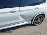 ✅ 2018 BMW X3 M40i • VIN: 5UXTS3C57J0Z02242 • Lot: 42214953. Wystawiony na IAAI z przebiegiem 81 598 mil. Bezpłatny archiwum sprzedaży aukcyjnych z USA i szczegółowy raport historii pojazdu na DreamBid. Zdjęcie 6.