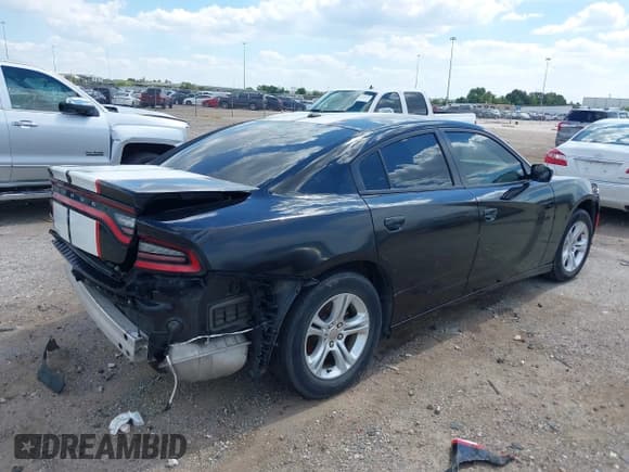 ✅ 2021 Dodge Charger SXT • VIN: 2C3CDXBG1MH632600 • Лот: 43312625. Опубликован ранее на IAAI с пробегом 82 940 миль. Бесплатный доступ к архиву аукционных продаж из США и подробный отчёт об истории автомобиля на DreamBid. Изображение 4.