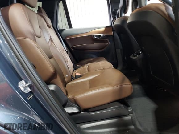 ✅ 2021 Volvo XC90 Momentum • VIN: YV4A22PKXM1694694 • Lot: 67388875. Listed on Copart with 105,130 mi. Free auction sales archive from the USA and detailed vehicle history report at DreamBid. Image 11.