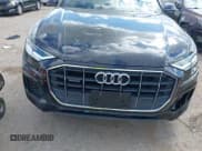 ✅ 2019 Audi Q8 Premium • VIN: WA1AVAF17KD010879 • Lot: 43273691. Wystawiony na IAAI z przebiegiem 53 279 mil. Bezpłatny archiwum sprzedaży aukcyjnych z USA i szczegółowy raport historii pojazdu na DreamBid. Zdjęcie 6.