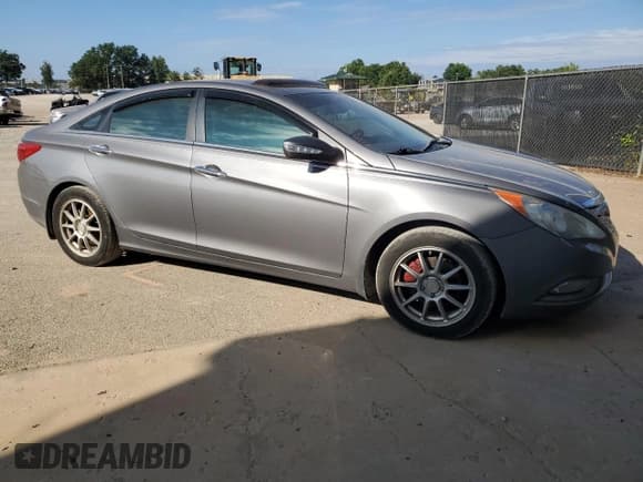 ✅ 2011 Hyundai Sonata SE • VIN: 5NPEC4ABXBH297191 • Лот: 72026094. Опубликован ранее на Copart с пробегом 182 829 миль. Бесплатный доступ к архиву аукционных продаж из США и подробный отчёт об истории автомобиля на DreamBid. Изображение 4.