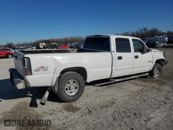 ✅ 2006 Chevrolet Silverado 2500HD LT1 • VIN: 1GCHK23D56F178404 • Лот: 45603605. Опубликован ранее на Copart с пробегом 314 289 миль. Бесплатный доступ к архиву аукционных продаж из США и подробный отчёт об истории автомобиля на DreamBid. Изображение 3.