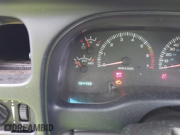 ✅ 2000 Dodge Dakota Sport • VIN: 1B7GG2AN7YS645552 • Lot: 41811635. Wystawiony na IAAI z przebiegiem 194 498 mil. Bezpłatny archiwum sprzedaży aukcyjnych z USA i szczegółowy raport historii pojazdu na DreamBid. Zdjęcie 7.