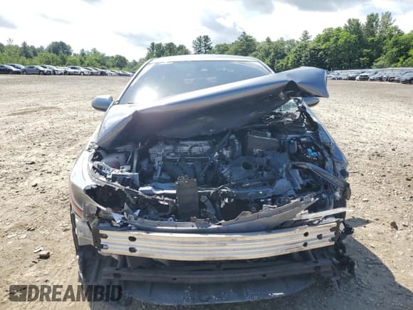 ✅ 2021 Toyota Corolla LE • VIN: 5YFEPMAE8MP187258 • Lot: 63089675. Wystawiony na Copart z przebiegiem 88 668 mil. Bezpłatny archiwum sprzedaży aukcyjnych z USA i szczegółowy raport historii pojazdu na DreamBid. Zdjęcie 5.