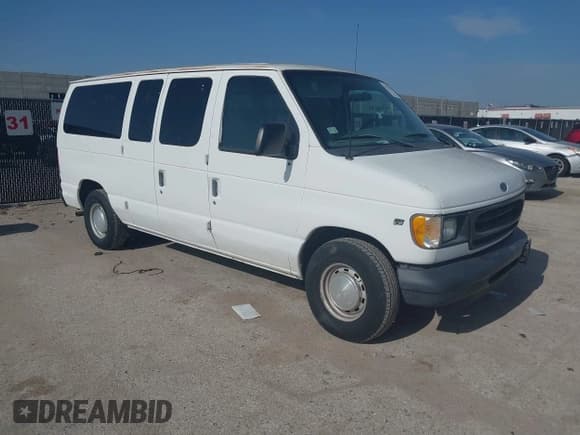 ✅ 2002 Ford Econoline Passenger XL • VIN: 1FMRE11W62HA51455 • Lot: 42778538. Listed on IAAI with 109,986 mi. Free auction sales archive from the USA and detailed vehicle history report at DreamBid. Image 1.