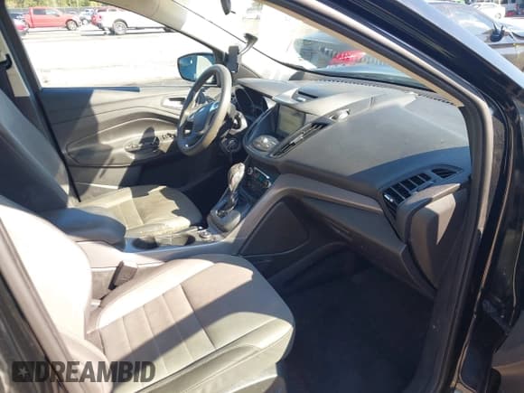 ✅ 2016 Ford Escape SE • VIN: 1FMCU9G98GUA01387 • Lot: 43461209. Listed on IAAI with 164,703 mi. Free auction sales archive from the USA and detailed vehicle history report at DreamBid. Image 5.