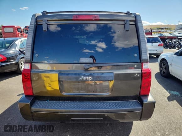 ✅ 2006 Jeep Commander • VIN: 1J8HH48K96C353474 • Lot: 86706875. Listed on Copart with 186,891 mi. Free auction sales archive from the USA and detailed vehicle history report at DreamBid. Image 6.