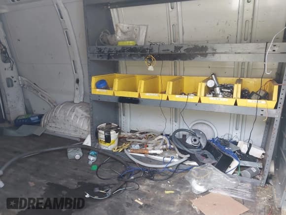 ✅ 2014 Chevrolet Express Cargo • VIN: 1GCSGAFX7E1182411 • Lot: 43142948. Wystawiony na IAAI z przebiegiem 248 561 mil. Bezpłatny archiwum sprzedaży aukcyjnych z USA i szczegółowy raport historii pojazdu na DreamBid. Zdjęcie 8.