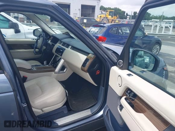 ✅ 2019 Land Rover Range Rover HSE • VIN: SALGS2SV6KA540942 • Лот: 42931416. Опубликован ранее на IAAI с пробегом 121 883 миль. Бесплатный доступ к архиву аукционных продаж из США и подробный отчёт об истории автомобиля на DreamBid. Изображение 5.