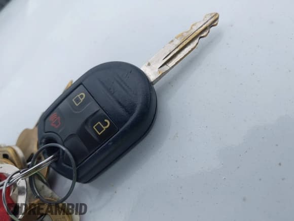 ✅ 2015 Ford F-250 XLT • VIN: 1FT7X2AT2FEA31504 • Lot: 42402725. Wystawiony na IAAI z przebiegiem 130 273 mil. Bezpłatny archiwum sprzedaży aukcyjnych z USA i szczegółowy raport historii pojazdu na DreamBid. Zdjęcie 11.