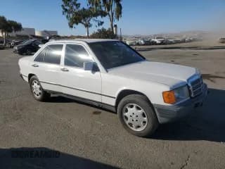 ✅ 1984 Mercedes-Benz 190 • VIN: WDBDB22A8EA037150 • Lot: 77904814. Wystawiony na Copart z przebiegiem 153 528 mil. Bezpłatny archiwum sprzedaży aukcyjnych z USA i szczegółowy raport historii pojazdu na DreamBid. Zdjęcie 4.