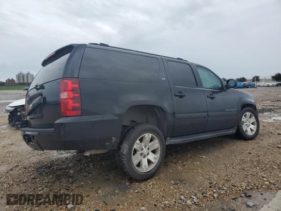 ✅ 2007 Chevrolet Suburban LT • VIN: 3GNFC16J37G103806 • Lot: 70631164. Wystawiony na Copart z przebiegiem Nie podano. Bezpłatny archiwum sprzedaży aukcyjnych z USA i szczegółowy raport historii pojazdu na DreamBid. Zdjęcie 3.