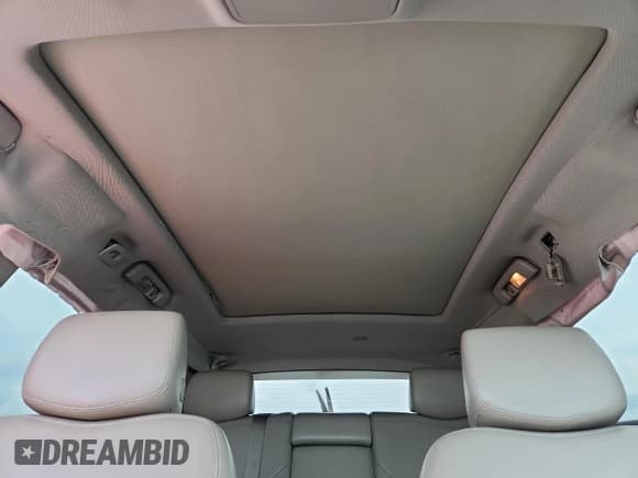 ✅ 2016 Cadillac SRX Premium Collection • VIN: 3GYFNDE39GS546265 • Lot: 65597945. Wystawiony na Copart z przebiegiem 145 591 mil. Bezpłatny archiwum sprzedaży aukcyjnych z USA i szczegółowy raport historii pojazdu na DreamBid. Zdjęcie 10.