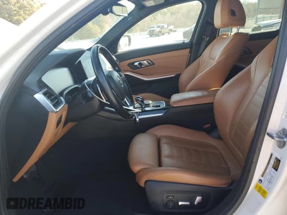 ✅ 2019 BMW 3 Series 330i • VIN: WBA5R1C51KAE81866 • Lot: 92009935. Listed on Copart with 69,949 mi. Free auction sales archive from the USA and detailed vehicle history report at DreamBid. Image 7.