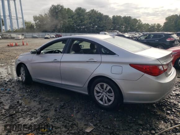 ✅ 2012 Hyundai Sonata GLS • VIN: 5NPEB4AC5CH434454 • Lot: 72203574. Listed on Copart with 235,057 mi. Free auction sales archive from the USA and detailed vehicle history report at DreamBid. Image 2.