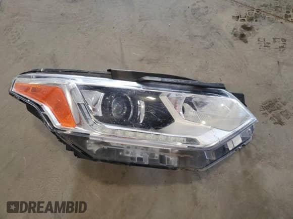 2018 Chevrolet Traverse LT Cloth z VIN 1GNERGKW0JJ218304, wystawiony jako Copart lot #84930735 z przebiegiem 64 768 mil mil oraz Szkoda całkowita • Salvage title. Historia ofert i sprzedaży dostępna na DreamBid. Obrazek 13.