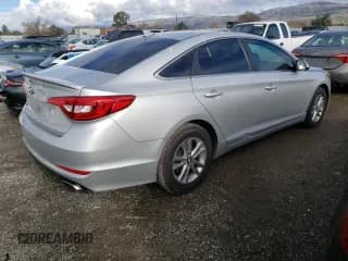 ✅ 2017 Hyundai Sonata SE • VIN: 5NPE24AF0HH456315 • Лот: 70417472. Опубликован ранее на Copart с пробегом 106 302 миль. Бесплатный доступ к архиву аукционных продаж из США и подробный отчёт об истории автомобиля на DreamBid. Изображение 3.