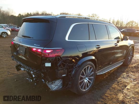 ✅ 2025 Mercedes-Benz GLS 450 • VIN: 4JGFF5KE1SB296387 • Lot: 43719840. Wystawiony na IAAI z przebiegiem 7 534 mil. Bezpłatny archiwum sprzedaży aukcyjnych z USA i szczegółowy raport historii pojazdu na DreamBid. Zdjęcie 17.