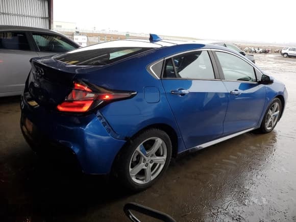 ✅ 2016 Chevrolet Volt LT • VIN: 1G1RC6S58GU113572 • Lot: 81080174. Wystawiony na Copart z przebiegiem 158 151 mil. Bezpłatny archiwum sprzedaży aukcyjnych z USA i szczegółowy raport historii pojazdu na DreamBid. Zdjęcie 3.