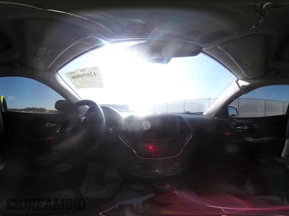 ✅ 2019 Jeep Cherokee Altitude • VIN: 1C4PJMLX9KD489084 • Лот: 42056800. Опубликован ранее на IAAI с пробегом 63 094 миль. Бесплатный доступ к архиву аукционных продаж из США и подробный отчёт об истории автомобиля на DreamBid. Изображение 18.