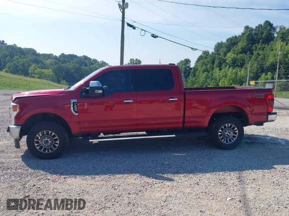 ✅ 2022 Ford F-250 XL • VIN: 1FT7W2BN6NEG31881 • Lot: 42763844. Wystawiony na IAAI z przebiegiem 62 952 mil. Bezpłatny archiwum sprzedaży aukcyjnych z USA i szczegółowy raport historii pojazdu na DreamBid. Zdjęcie 14.
