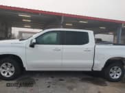 ✅ 2019 Chevrolet Silverado 1500 LT • VIN: 1GCPWCEK5KZ323905 • Lot: 43688496. Wystawiony na IAAI z przebiegiem 152 180 mil. Bezpłatny archiwum sprzedaży aukcyjnych z USA i szczegółowy raport historii pojazdu na DreamBid. Zdjęcie 13.